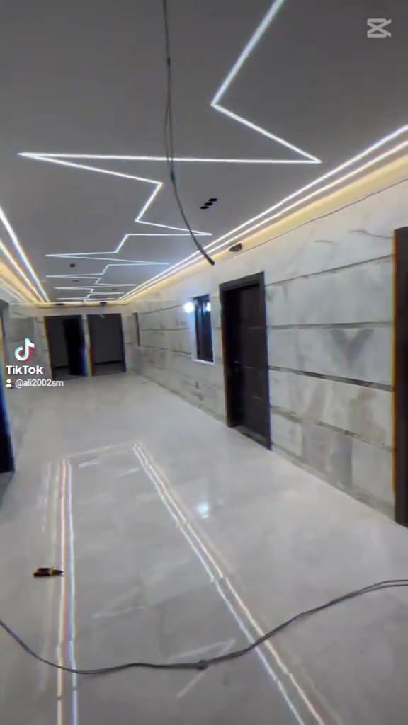 من رخصت الادمن
السلام عليكم اني كهربائي 
فني من بغداد متفرغ حاليا
الكافه انواع الكهربايت والسيطره 
التواصل ***********
