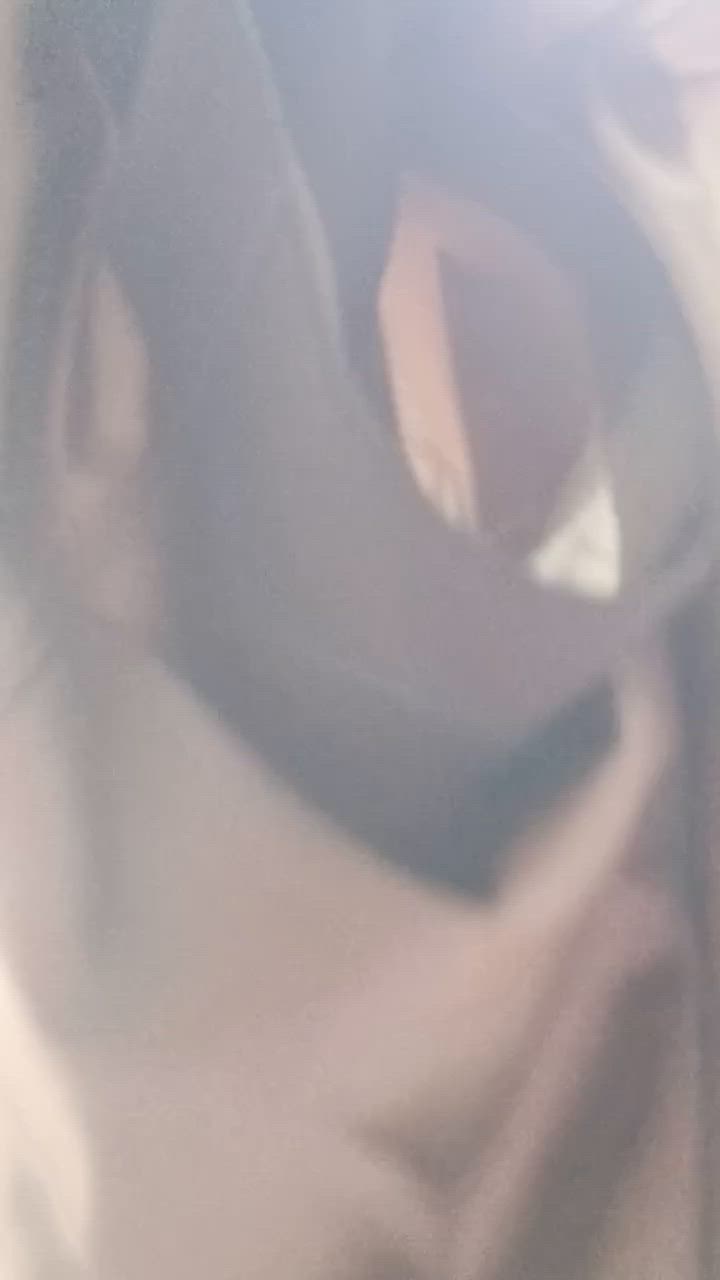 ***********
