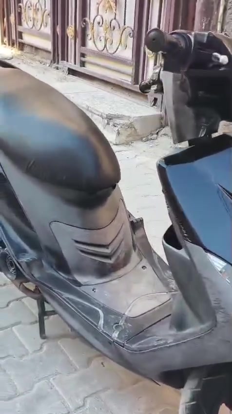 عمي سلام عليكم دراجه ماكس عدله للبيع
دراجه عدله بلاديه للاخير
كلهه مختمه وبلاديه مابيهه شغله تجاريه
مكينه مامفتوحه 49
عداد شغال طوافه شغاله
بريكات أمامي خلفي
شلعه ومعدل فول
كهربائيات كله شغال لايت عالي ناصي اشاير حساسات
سلف بلاديه وكابريتر بلادي

سعره 950 قفل ودراجه تسوه وبالواقع احله
مكان بغداد الدوره حي الصحه
رقم ***********
