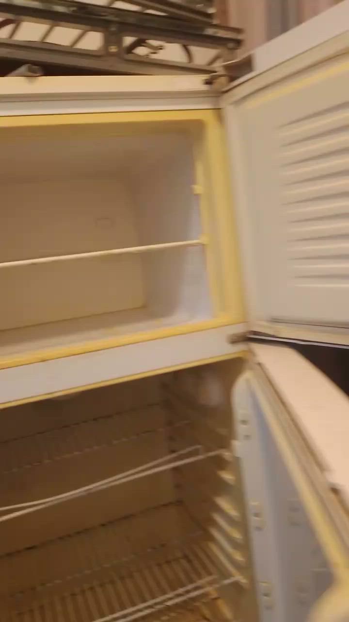ثلاجه شغاله مابيها اي شي سعرها ١٠٠


**إذا كنت صاحب هذا الإعلان وتريد حذفه لأي سبب، رجاءا أرسل رسالة إلى الدعم الفني**