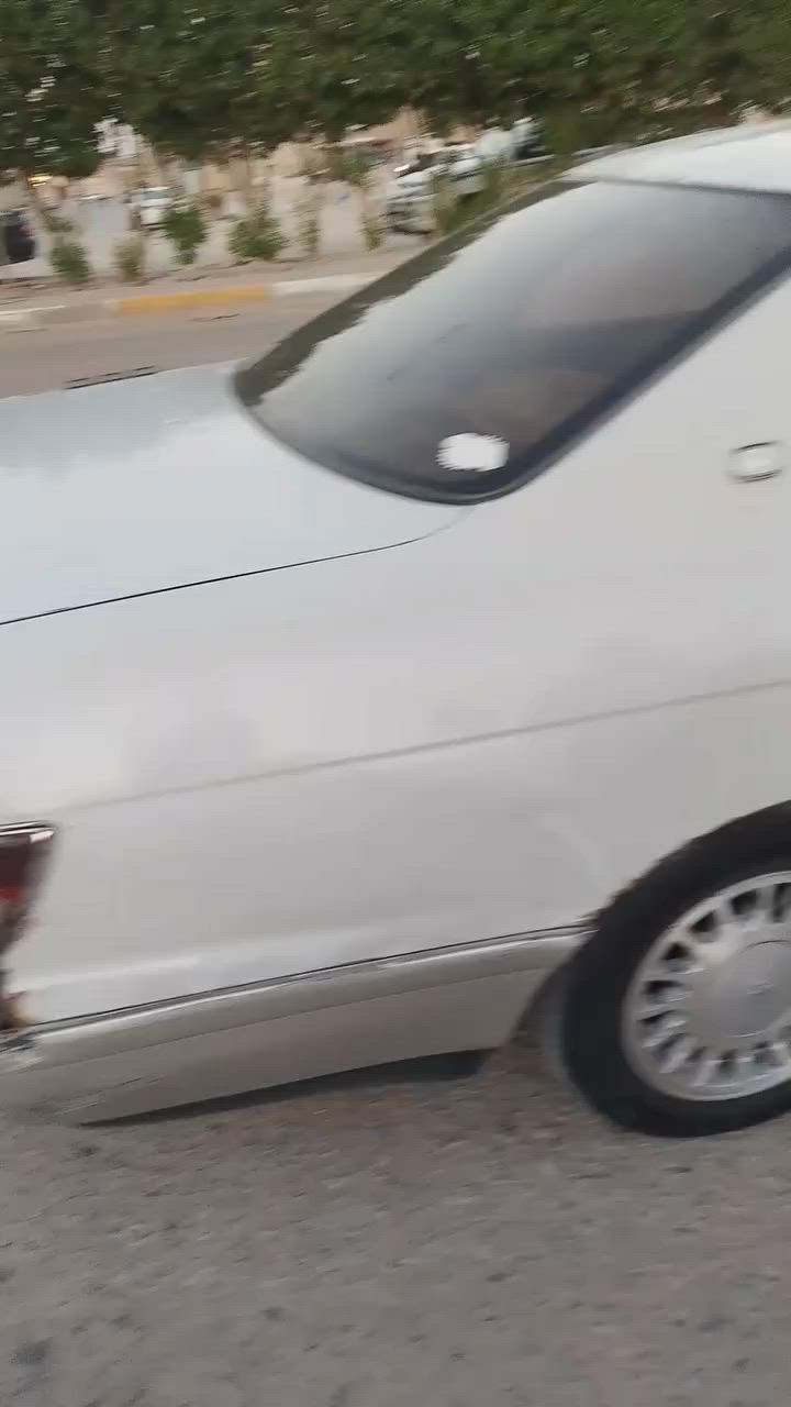 سيارة نضيفه  للبيع   عنوان بصره قضاء قرنه  رقم الهاتف ***********

