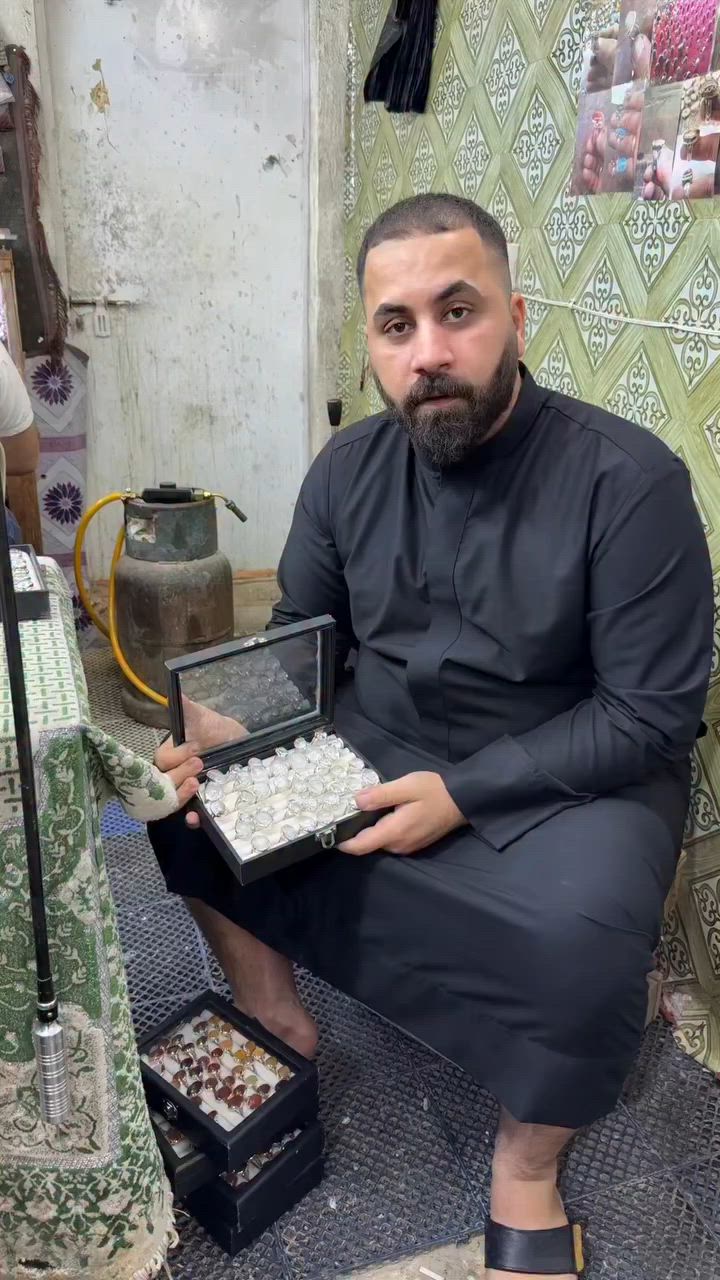 النجف الاشرف سوق الكبير قيصرية احمد الشمرتي 3ط  ***********
