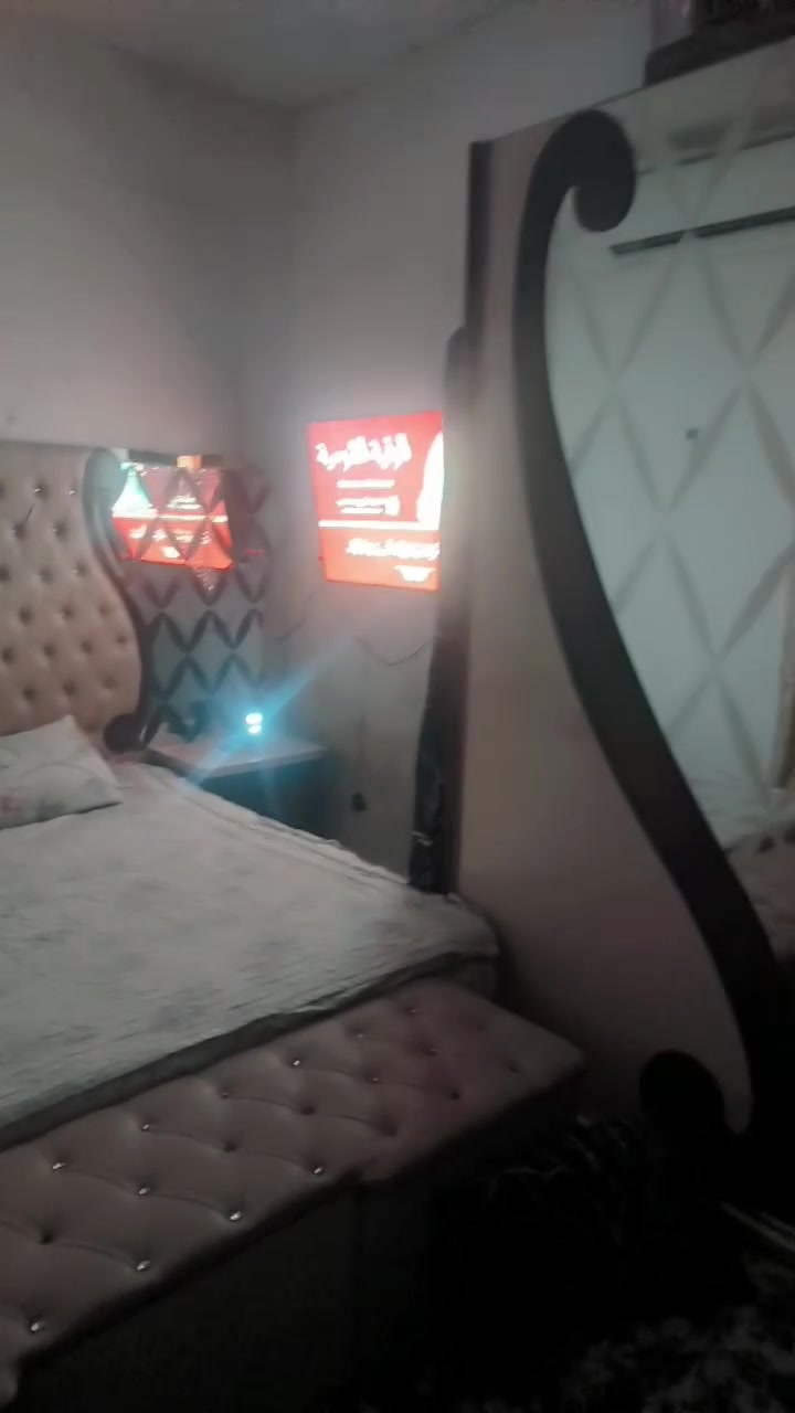 السلام عليكم غرفه للبيع السعر 600 وبيه مجال وتكمه ارجو اتصال على رقم ***********لايوجد على الخاص
