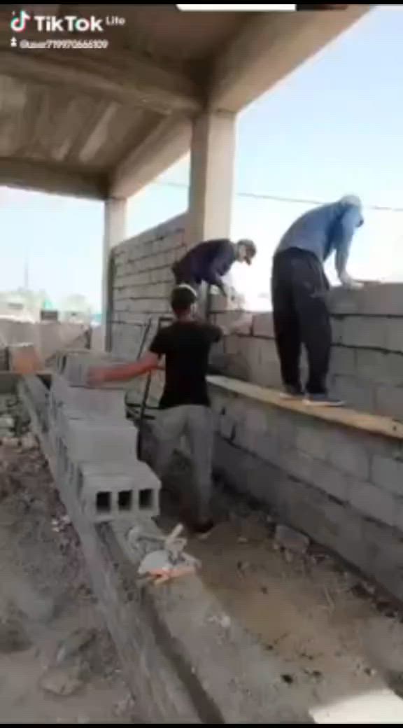 لباخ درجه اولى متفرغ حاليا بالنجف جص وسمنت وطلس ناعم شغل هندسه ع متر وگباله رقم الهاتف ***********
