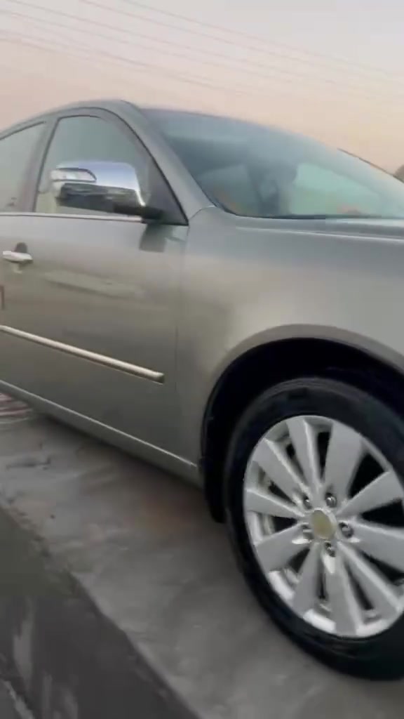 سلام عليكم سوناتا أمريكي ٩ محرك 6 فول لمتد ليبل واحد
سياره منضومه تبريد جديده قبل سبوع شادها مكينه وضفيره قبل سبوع شادهن حتا وصولات عندي بعيونك اشوفهم حداديه كله جديد مابيها نقص برقي رقم بغداد سنويه لل ٢٠٢٨ مكانها بابل السياره اي ستفسار اتصل *********** / ***********
