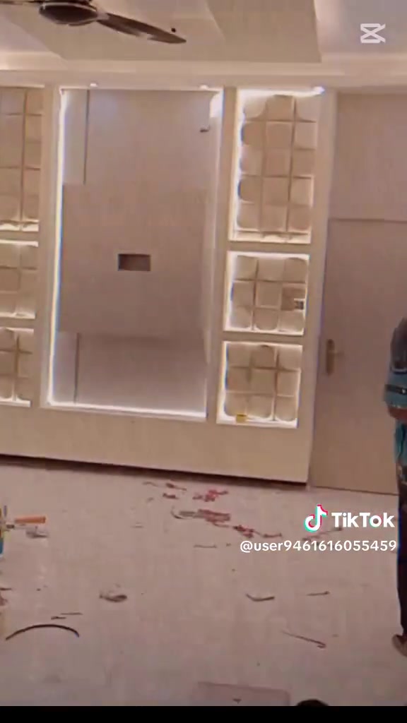 صباغ داخلي وخارجي ووجهيات فوم وطلاس وتركيب بديل رخام وبديل خشب وشيبورد وترميم منازل بأنسب الأسعار ويوجد لدينا جميع كوادر عمل ***********

