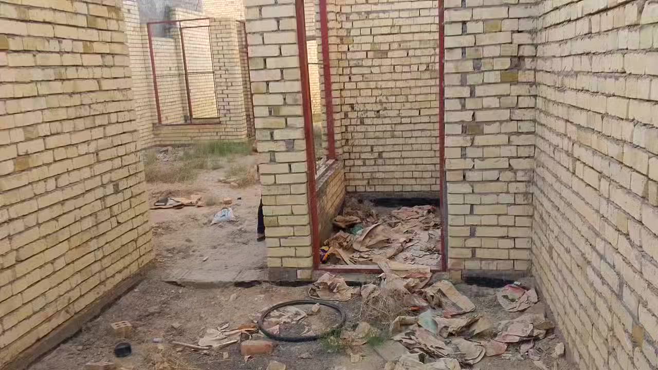 هيكل للبيع في الفلوجة الجغيفي الثانيه قرب أسواق النور المساحة ٢١٦  الوجه ٨ ونزال٢٧ غرفة ٢ مع مطبخ مع صالة مع ديوانية السعر ٦٥ الاتصال على الرقم ***********  مكلف بالنشر
