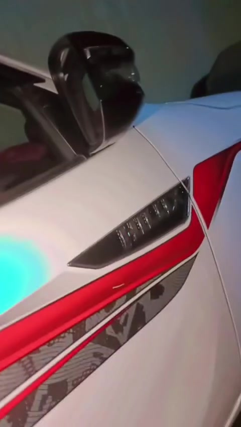 سلام عليكم شباب ليوم عدنه موديل 2025 كفاله عامه ما عدا الشخط بل خط مو بل حديد سيارة جديده حلووووووة كلش السعر 250بيه مجال حك الجيه رقم الهاتف ***********
