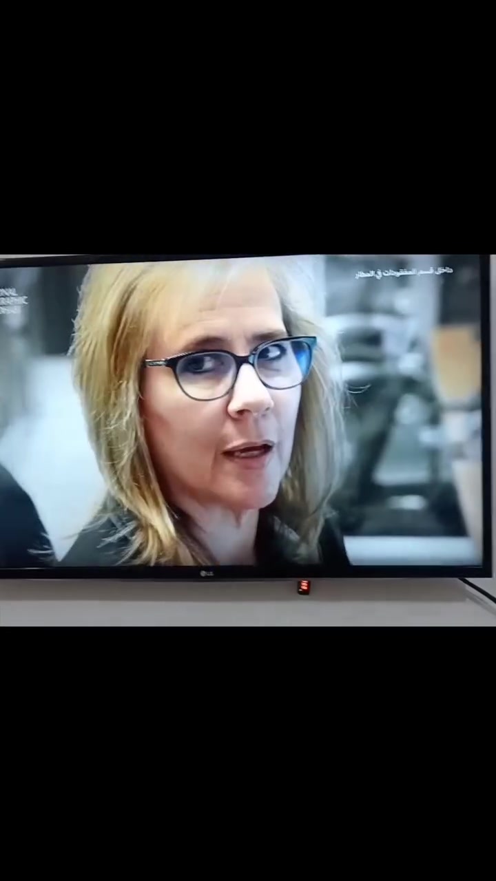 شاشة شاشة LG حجم 43 بوصة – كوري باب أول! 📺
​إذا كنت تبحث عن المتعة في المشاهدة والجودة العالية بسعر ممتاز، فهذه الشاشة هي الخيار المثالي لك!
​✨ أبرز المواصفات:
​الماركة: LG (صنع كوري – باب أول أصلي متانة ووضوح ممتاز).
​الحجم: 43 بوصة (حجم مثالي للصالات وغرف النوم).
​تقنية الشاشة: بلازما بألوان طبيعية وزاوية رؤية واسعة.

​🛖 المكان: [الناصرية مركزالمحافظة]
🚚 التوصيل: [متوفر توصيل / أستلام مباشر]
​💰 السعر: [175]
📲***********
ملاحظة يوجد ستلايت داخلي  ، وتكدر تربط عليها ستلايت ابو النت وتستمتع بالمشاهدة وشكراً   ..
