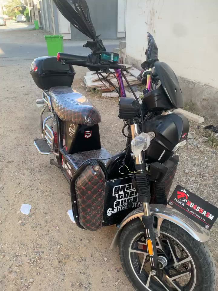 متاح ماطور هيوشه موديل 2025🙃
ماطور  و كشره جديد🤩
بطارياته علفحص تقره كله 10 بس بيها مشكله منفخه و منفخه قليل مو هواي حيل قليل منفخه 
سعره 425وبي مجالل 🤩 
الاستفسار علا ل رقم *********** و يتوفر بي ووتساب
