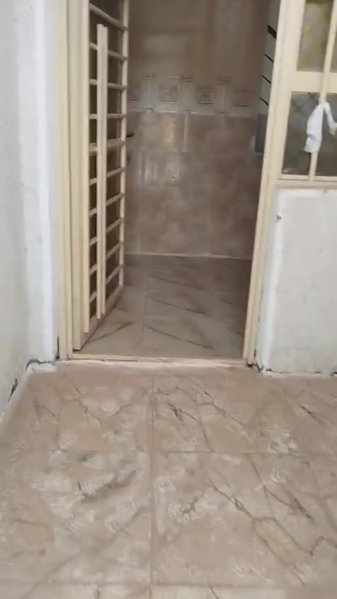 اعلان رقم(١٢٣) 
دار للبيع المساحه ٥٠م طابق ونص بناء حديث سند(٢٥) بناء طابوق جمهوري الشبانات شارع الشهيد الزاملي للاستفسار(***********) واتساب مكتب الكناني للعقار كربلاء...
