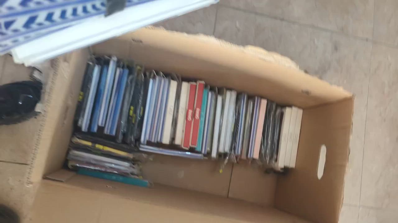 متوفر كفرات مبايل تعزيله محل كله جديد كل 300 كفر ب 30 الف يعني يطلع عليك كفرين ب ربع دينار بي دفتري بي مدرع ايفون كلشي مختلط ما عندي اسماء ايتمات ابيع هيج عشوائي انته وحضك كل 2 بربع دينار كله مجيس رقمي ***********
