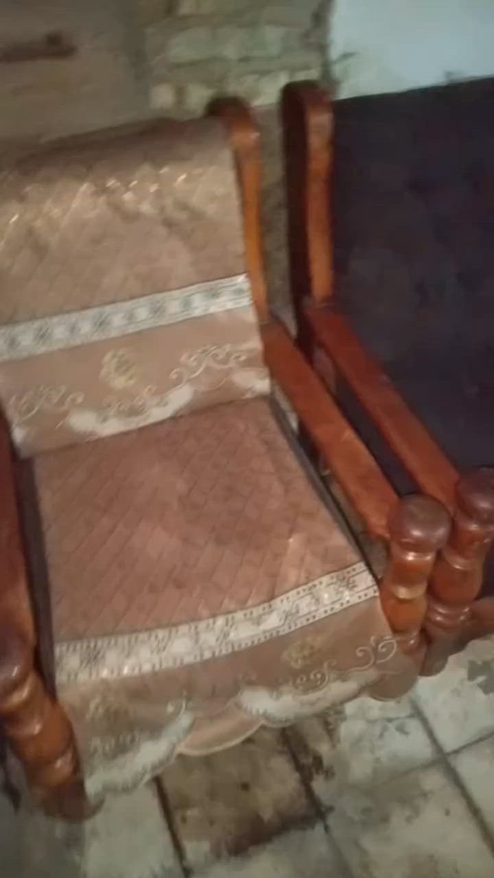 السلام عليكم غراض للبيع تخم 12مقعد صاج اصلي كلشي مابي بس يرادله تنضيف اوكنتور ابو 6صاج داخل اوخارج  بس الجرارات يرادن تصليح اوبوفيه كلهن 350الف


**إذا كنت صاحب هذا الإعلان وتريد حذفه لأي سبب، رجاءا أرسل رسالة إلى الدعم الفني**