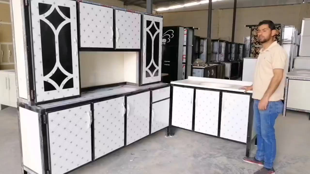 السلام عليكم 

كاونتر مثل ما موضح كدامك اكو ناس تبيع بس السنك ب 200 الف ومستعمل  بس يمنا  بي الوان عديده 

السعر 320الف دينار عراقي .
متوفر خدمه توصيل .سعر التوصيل حسب المحافضات ..
للحجز والاستفسار واتساب ***********

هلا بيكم

السعر 320
