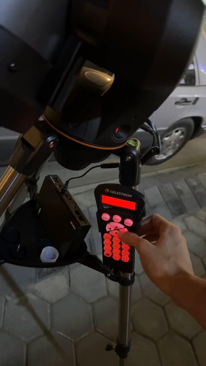 تليسكوب 6slt Celestron للبيع بنص السعر (مستعجل)
استخدام قليل جداً
ملحقات كاملة واضافية 
تتبع تلقائي
تحكم كنترول + كمبيوتر
Ubs
كيبل لربط الكمبيوتر
سكوب الكتروني ليزر 

مكاني بغداد حي الجامعة 

***********
واتساب فقط اتصال او رسالة
