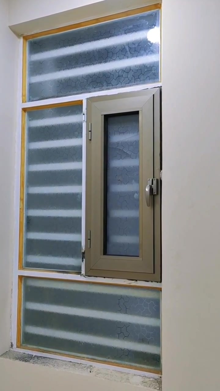 ALDAL ALUMINUM 
نقدملك أرقى التصاميم بأعلى المواصفات التقنية لضمان المتانة والجمال 

العرض الخاص ولفترة محدودة: 
تركيا 🇹🇷 
✅ المفصلي (ثقيل) 55 دولار 
✅ السلايت (ثقيل) 75 دولار 
✅ محجرات (ثقيل) 50 دولار  تجمع بين القوة والأناقة 

🛠️ ضمان حقيقي على جودة العمل 
📏 دقة عالية في القياسات 

للطلب أو الاستفسار يرجى التواصل على الواتساب 🟢 
*********** 

#ابواب #شبابيك #المنيوم #بغداد #اثاث #بناء #ترميم #عقار #مهندس #مواد #منزل #مجمع #العراق #شركة #انشائية #مزرعة #فيلا #ترند #trend #عقارات #مهندس  #جلسه_شاور  #رفوف_بورسلين  
#ارضيات_بورسلين #درج_بورسلين 
#درج_مرمر 
#شلال_بورسلين #مسبح #واجهه_بورسلين #واجهه_مودرن
