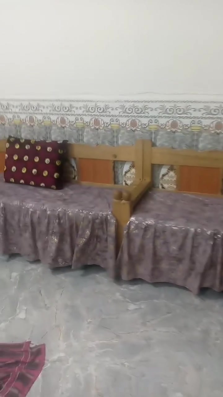 السلام عليكم عيني هاذا البيع الاستفسار *********** وتساب
