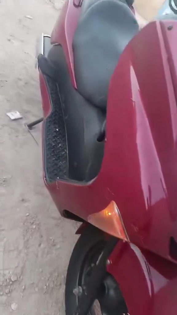 السلام عليكم شباب فورزه 09 للبيع فقط الدراجه كدام عينكم نضافتها مكينه ناعمه وحلوه كير ملغي كهربائيات كلها شغاله والدراجه خير من الله فقط يراد الها كلج خلفي يعني مستحق تبديل بس يمشيك فتره مكاني كربلاء مركز  السعر 800 وبيها مجال بسيط للشراي رقمي***********
