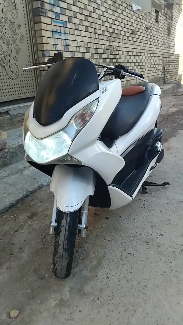 السلام عليكم دراجه pcx ياباني  للبيع مجفته شركه ناعمه وحلوه وترايه حلو نضيفه تأخذه ربع ماتصرف عليه كله جديد مبدل كلجات جدد اصليه+دبلات اصليه جديده+جوزه جديده +قمجي جديد+دسكات جدد كله اصلي وبعد هواي شغلات كفرات اصليه مبولشه جديد دهن مبدل جديد فقط الكفرات السود تجاريه السعر مليون و300 وبيه مجال حك الجيه مكان بغداد مدينه الصدر قطاع73
السلام عليكم دراجه pcx ياباني  للبيع مجفته شركه ناعمه وحلوه وترايه حلو نضيفه تأخذه ربع ماتصرف عليه كله جديد مبدل كلجات جدد اصليه+دبلات اصليه جديده+جوزه جديده +قمجي جديد+دسكات جدد كله اصلي وبعد هواي شغلات كفرات اصليه مبولشه جديد دهن مبدل جديد فقط الكفرات السود تجاريه السعر مليون و300 وبيه مجال حك الجيه مكان بغداد مدينه الصدر قطاع73 
للستفسار ***********
