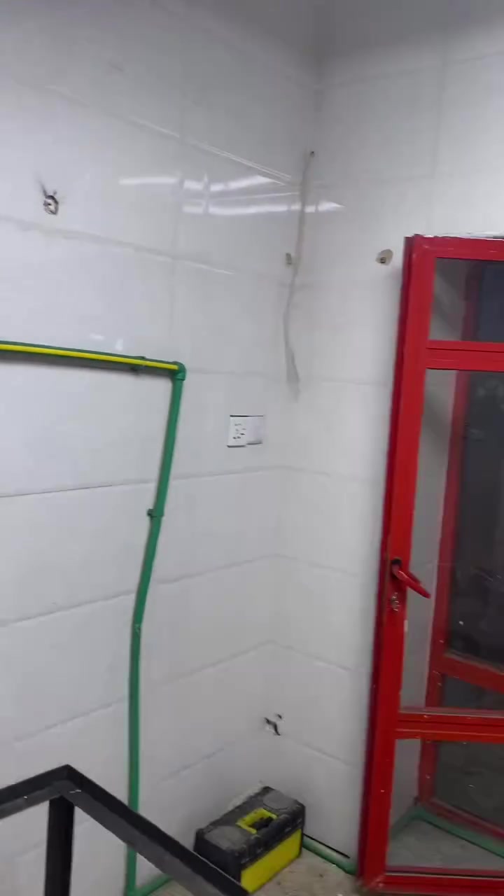 محل لليجار موقع المحل الحرية الاولى شارع المختار مقابيل مدرسه حليمه السعديه قرب فلكه الخشاب 
ممتواجد على الفيس للاستفسار الاتصال ***********
