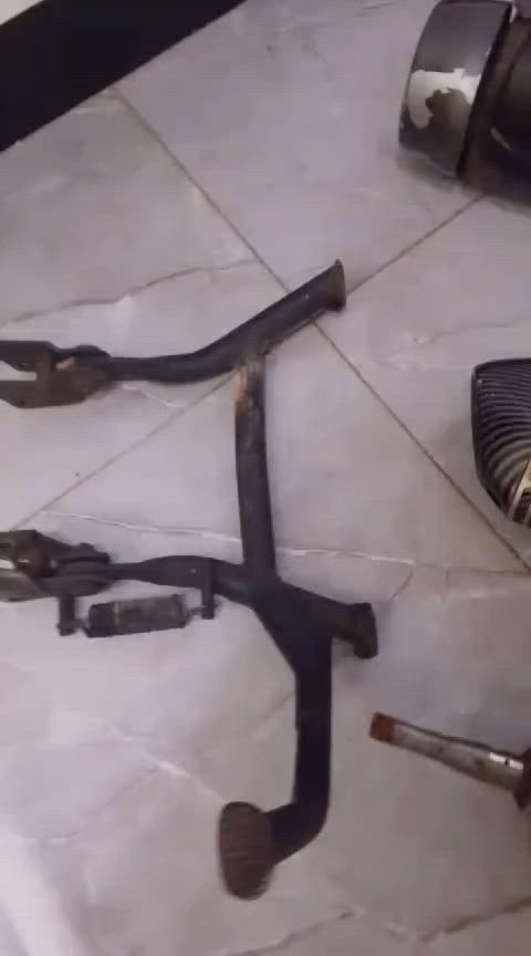 غراض تي ماكس كلهن إصليات و مال تفصيخ 
كرنك زايز40 
كلمن. وسعره وذا شلعه ارخص 
*********** توصيل موجود 
مكان ديال.
