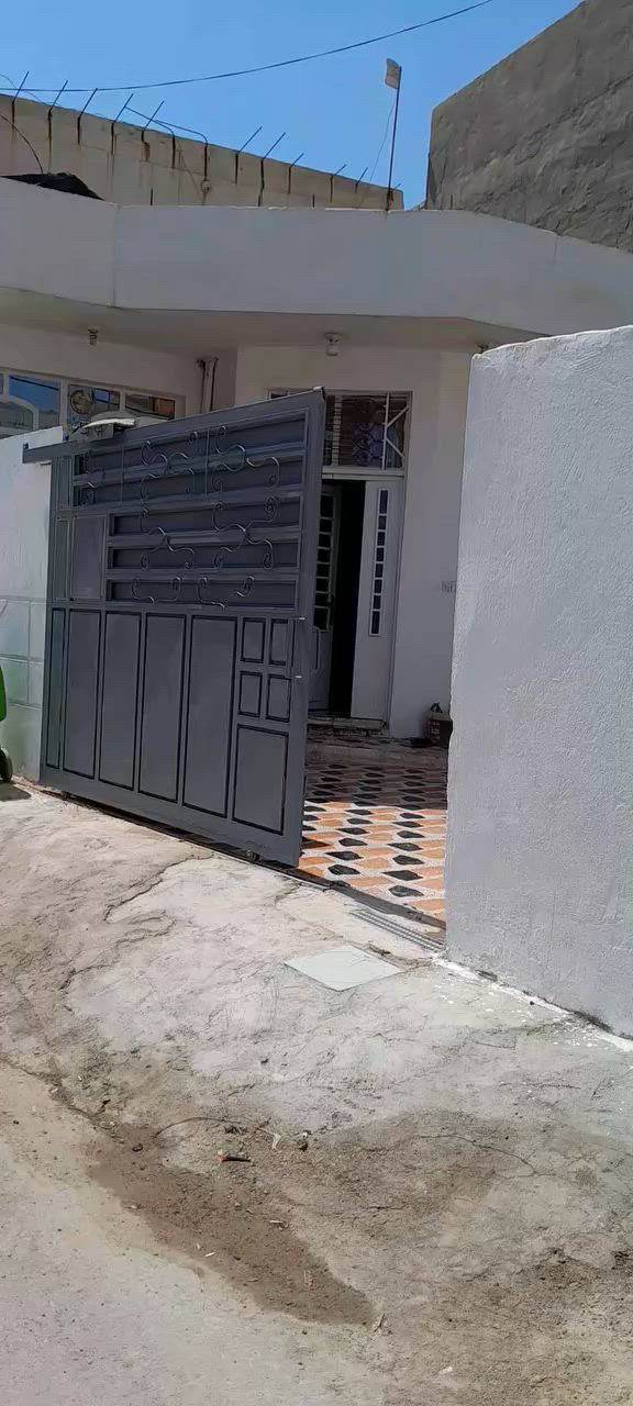 المساحه ١٢٠متر
غرفتين نوم صاله واستقبال ومطبخ وصحيات
خدمات كامله تبليط وماء ومجاري وكهرباء
طابو زراعي سند ٢٥
السعر 75 وبي مجال
استفسار الاتصال على الرقم
***********
***********
