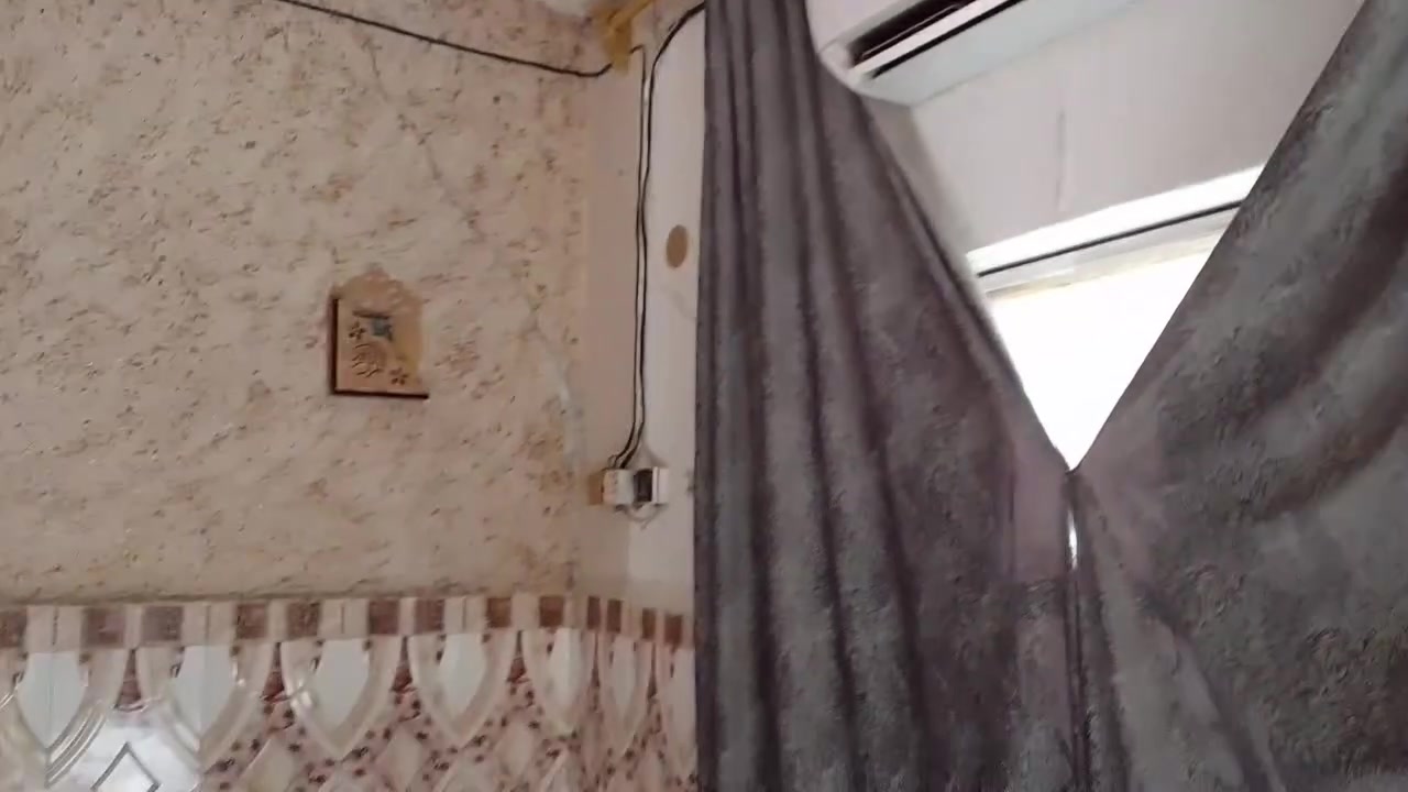 بيت للبيع بحي الزهراء قرب مدرسة عطاء القاسم بداية شارع ال١٥ مو الركن الي بصف الركن المساحة ١٥٠
طابقين غرفتين فوگ 
غرفة جوا ، مطبخ ، صالة، حمام داخلي وخارجي 
بناء بلوك السعر ٨٥ وبي مجال 
الرقم:***********
بيت للبيع بحي الزهراء قرب مدرسة عطاء القاسم بداية شارع ال١٥ مو الركن الي بصف الركن المساحة ١٥٠
