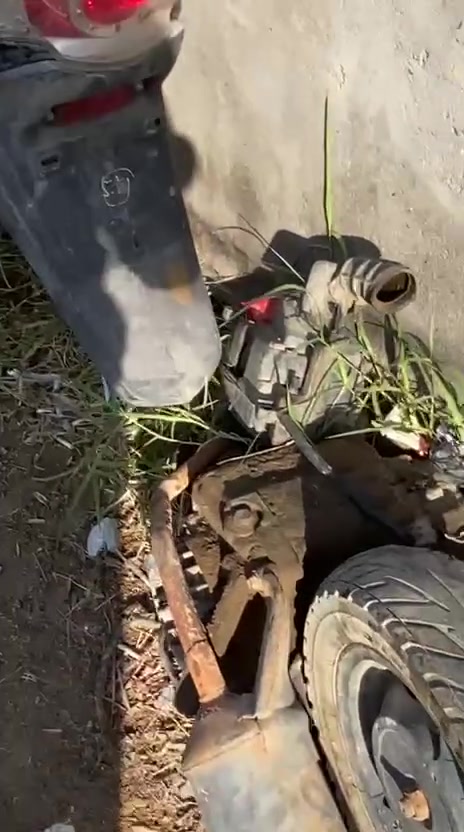 دراجه جي فور علا وضع الرمبه فقط الشركه مال المحرك طاكه 
من وره طسه للبيع الدراجه كلشي شغال بيه سلف هندر كهربائيات كله شغاله الرقم ***********
