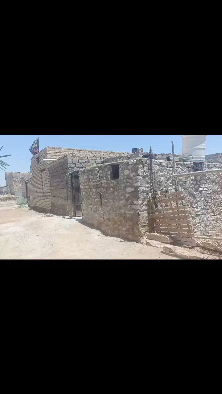 على بركه الله بيت زراعي للبيع مع مشتمل
البيت يحتوي على غرفتين نوم وصاله ومطبخ ومجمع صحيات داخليه وخارجيه
والمشتمل يحتوي على غرفه نوم وصاله ومطبخ ومجمع صحيات خارجيه
للاستفسار مكتب احمد راجي للعقار
***********
