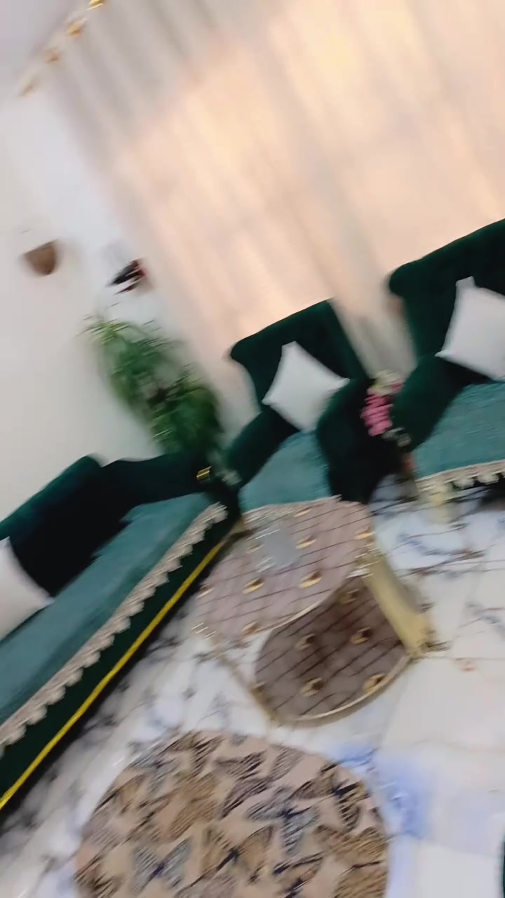 للبيع تخم 8 مقاعد نضيف كلش مكاني لقاهره يم جام النداء
رقمي ***********
