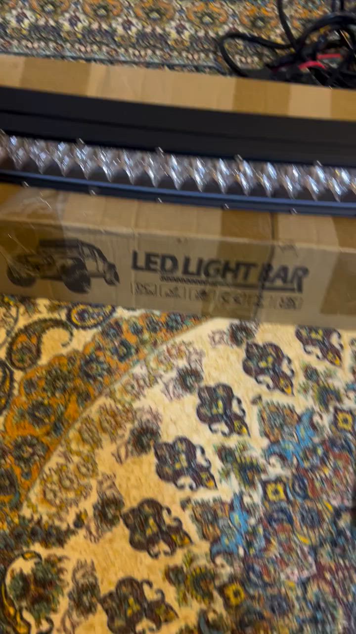 شمعة LED ماركة ألماني اصلي ألمنيوم مشتت الحرارة 
٢٥٥ عدسة إضاءة هائلة 
الطول ١٣٠ سم الحجم الكبير مقوس (المرغوب) 
مع الضفيرة كاملة ودكمة التشغيل وكتف وفيوز


**إذا كنت صاحب هذا الإعلان وتريد حذفه لأي سبب، رجاءا أرسل رسالة إلى الدعم الفني**
