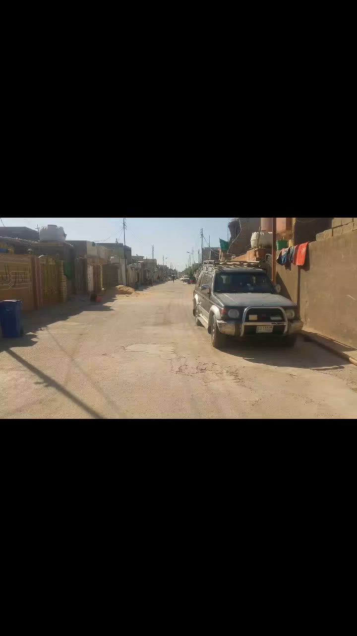 السلام عليكم 
بيت للبيع المساحه ١٠٠متر الواجهه ٦ النزال ١٧ بناء جديد 
عكاده درجه أوله كامل ما عدا الاستقبال والمطبخ الخارجي 
البيت بتلو ورفته جديد ماء وكهرباء ومجاري وتبليط كله جديد 
سعر البيت ٣٥وبي مجال بسيط 
للاستفسار الاتصال على الرقم 
***********
ابو علي
