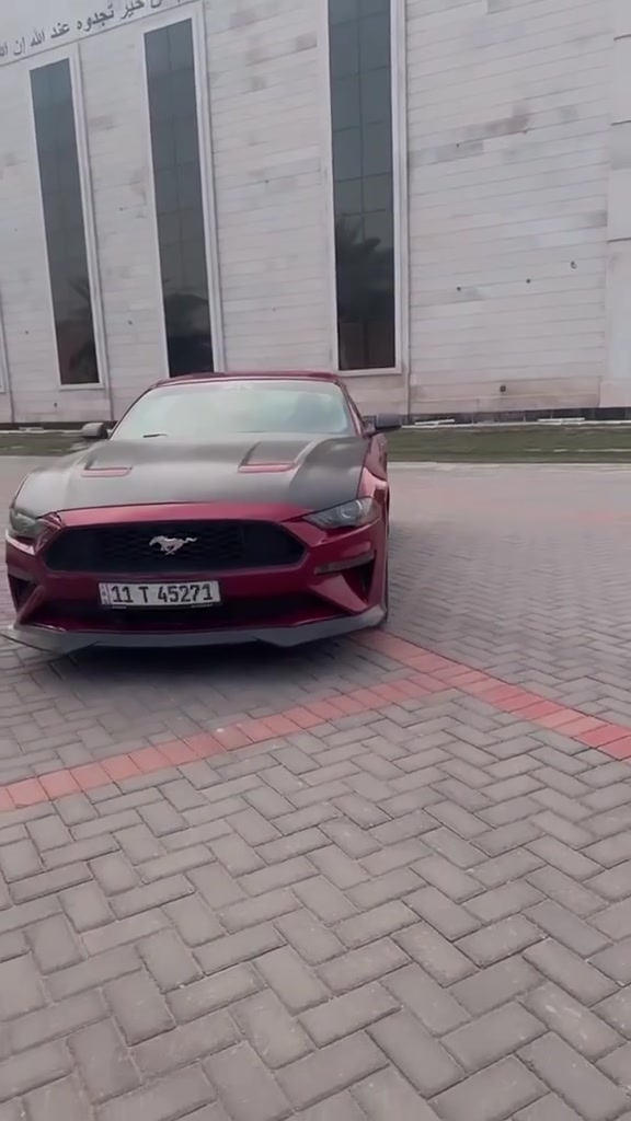 للبيع فورد موستنك EcoBoost موديل 2018
مراوس بصالون او بيع
🔥 محرك EcoBoost تيربو
⚙️ قير أوتوماتيك 10 غيارات
🛣️ الممشى: 75,000 كم
🔴 اللون: أحمر
💰 السعر: 125 ورقه (قابل للتفاوض)

الإضافات:

* شوته رياضية بصوت مميز.
* إضافات وقطع أكسسوار تعطي السيارة مظهر رياضي.
* مواصفات معروفة لعشاق الموستنك.

الفحص:

* قطعتين صبغ.
* قطعة واحدة تبديل.
* شغلات بسيطه نقص بيها 

السيارة نظيفة، استخدام شخصي، وجاهزة للفحص والمعاينة.

📍 العنوان: بغداد / الشعب
📞 الهاتف: ***********
