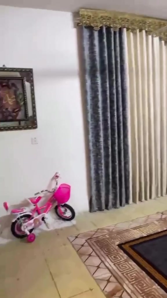عندي شقه للبيع في كراده قرب قريت دجلة سر قفليه سعرها 7ملاين إيجارها شهري 400
تفاصيل شقه صاله كبيره وغرفتين نوم وخدمات ***********
