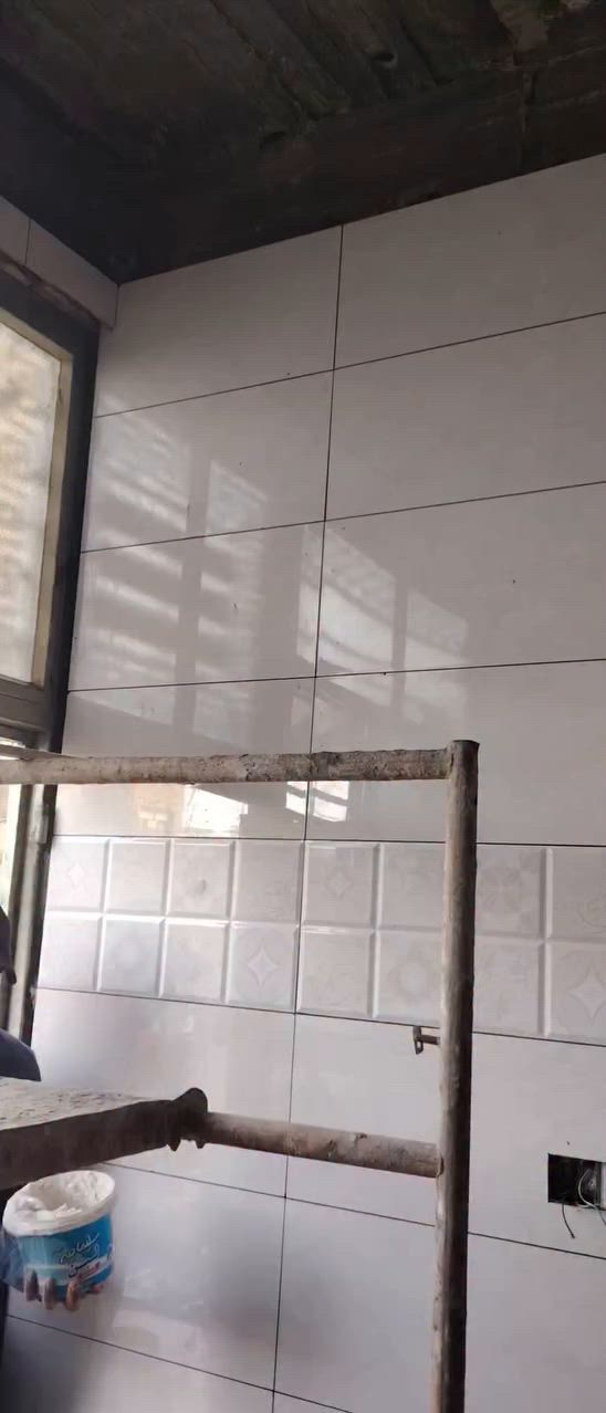 خلفه سيراميك جدران وارضيات وبايات درج متفرغ حالين شغل درجه اوله***********
