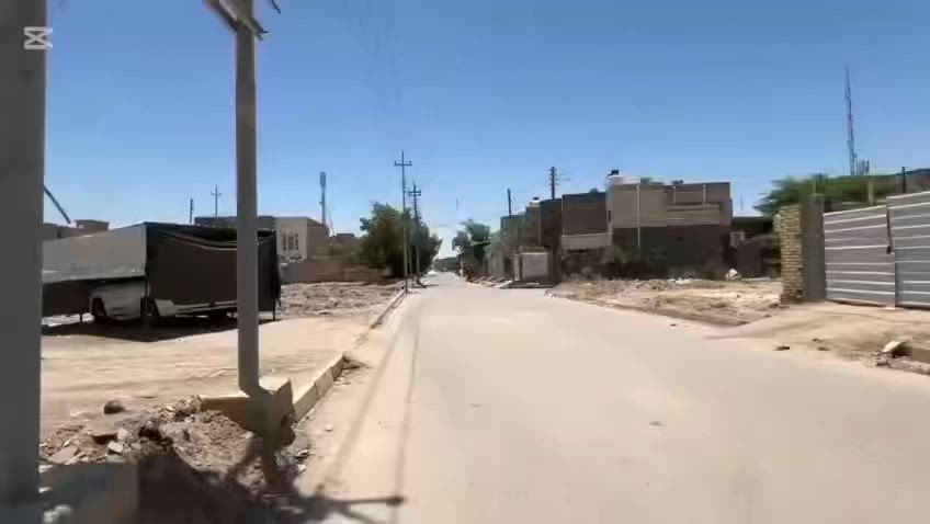 السلام عليكم
بيت مساحه 300 م طابو صرف 

خنيطله - حي الزهراء

البيت ركن ع شارعين امامه حديقه عامه

3 غرف احدى الغرف سويت 

مطبخ 

ديوانيه 

هول 

صاله 

اي استفسار الاتصال ***********
