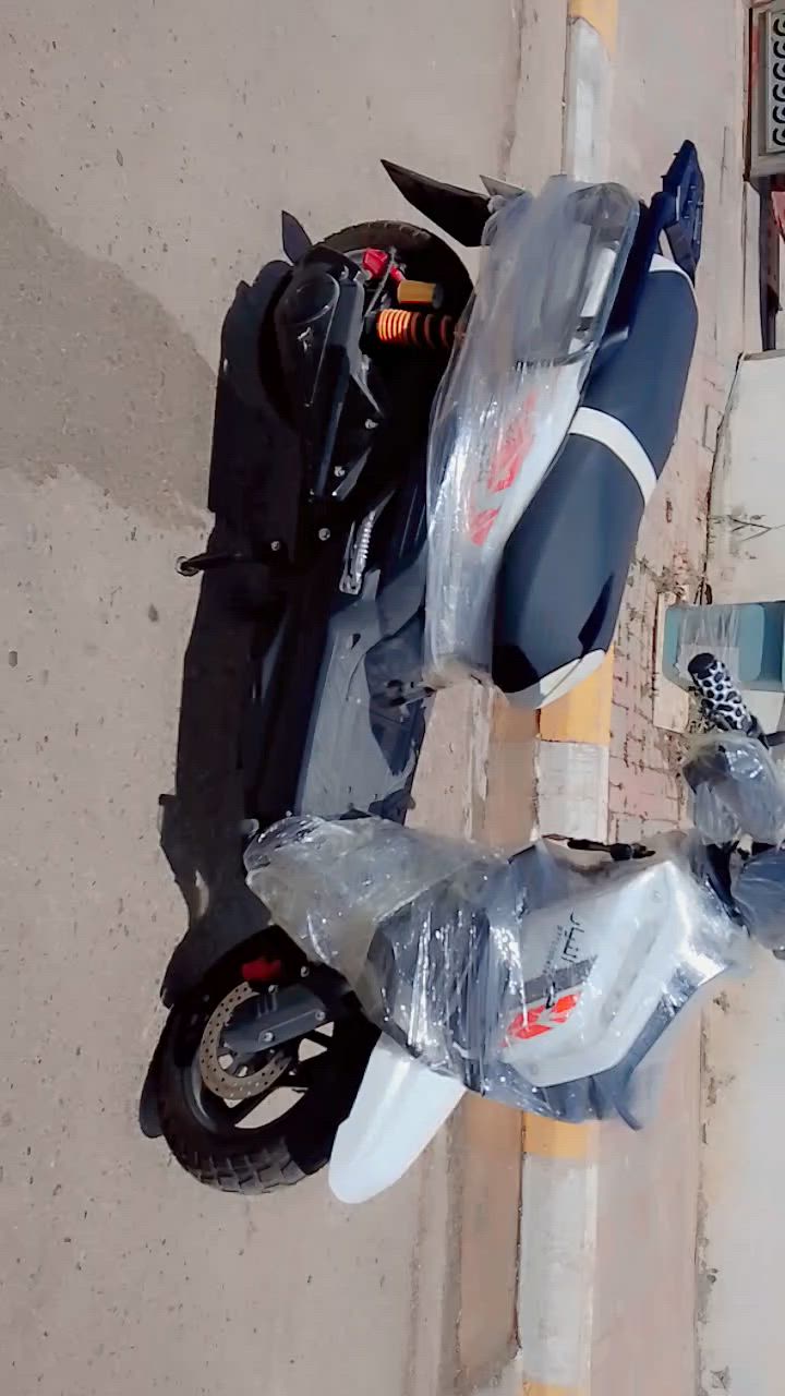 ماطور للبيع النوعيه اباجي بطاريه لثيوم جديد استخدام شهر واحد فقط السعر مليون و200وبيه مجال العنوان التأميم ***********
