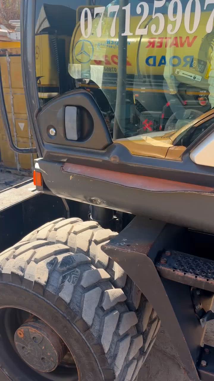 حفار للبيع موديل٢٠١٥B5 ***********

