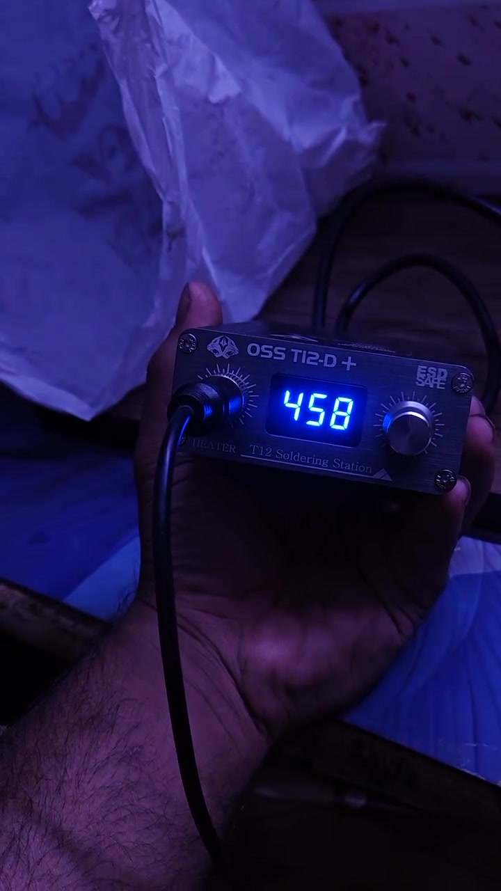 سلام عليكم كاويه  OSS T12-D+،  مرتبه شبه مستعمله كامله ومرتبه ويا ستاند الحراره توصل لعله درجه ب٥ ثواني مرتبه ومكفوله حترافيه حيل   السعر ٥٠ وبيه مجال مكاني بغداد مدينه صدر وكو توصيل ***********  شوف تفاصيل بفديو
