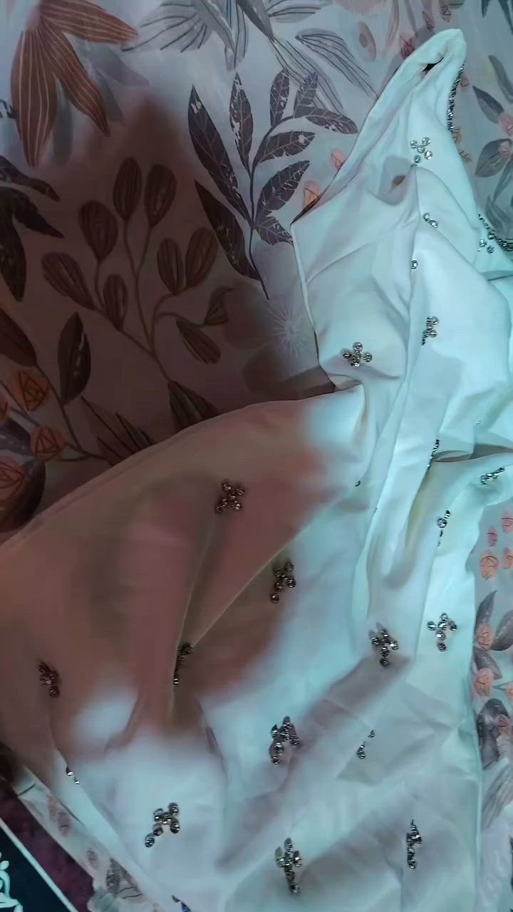 فساتين جديد
الله شاهد جديد جزء من بضاعتي
الاسعار ماتجاوز ٣٥ الاسعار من ٨ الاف


**إذا كنت صاحب هذا الإعلان وتريد حذفه لأي سبب، رجاءا أرسل رسالة إلى الدعم الفني**