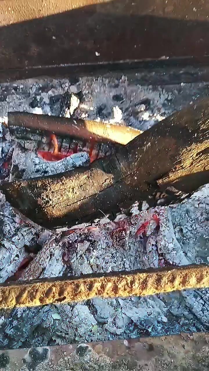 بسم الله الرحمن الرحيم مشويات انور الدليمي جميع انواع المشويات لحم عراقي خالص ودجاج ذبح عراقي العنوان عويريج مقابيل فلكه علوت الرشيد مجاور جامع الظاهر متواجدين من ساعه 8 صباحأ الى الواحده منتصف اليل ويوجد توصيل مجاني اهلان وسهلن بكم 
***********
