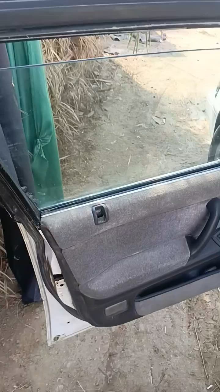 سيارة ارنب موديل95لون ابيض مصبوغه جماليه مكفوله من كصه نقل جثه ضربه عيب شرعي رقم بغداد خصوصي السياره تريد ترتيب دواخل وكهربائيات مخربطه لايتات زينون الاصلي تبريد عاطل السعر50وبيها مجال للشراي والمايشتري لايتعبنه رحمه لموتاكم واتساب فقط لو تعلق واراسلك اني ***********
