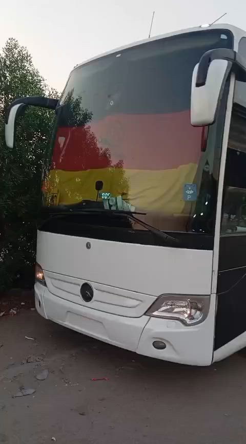السلام عليكم باص اترفيكو موديل ٢٠٠٨ سليمانيه شرط التحويل باسمي تخم تاير تبريد بلاد ٧ مراوح حشوة كمبريسر ٣ كورات بغداد الشعب ***********

