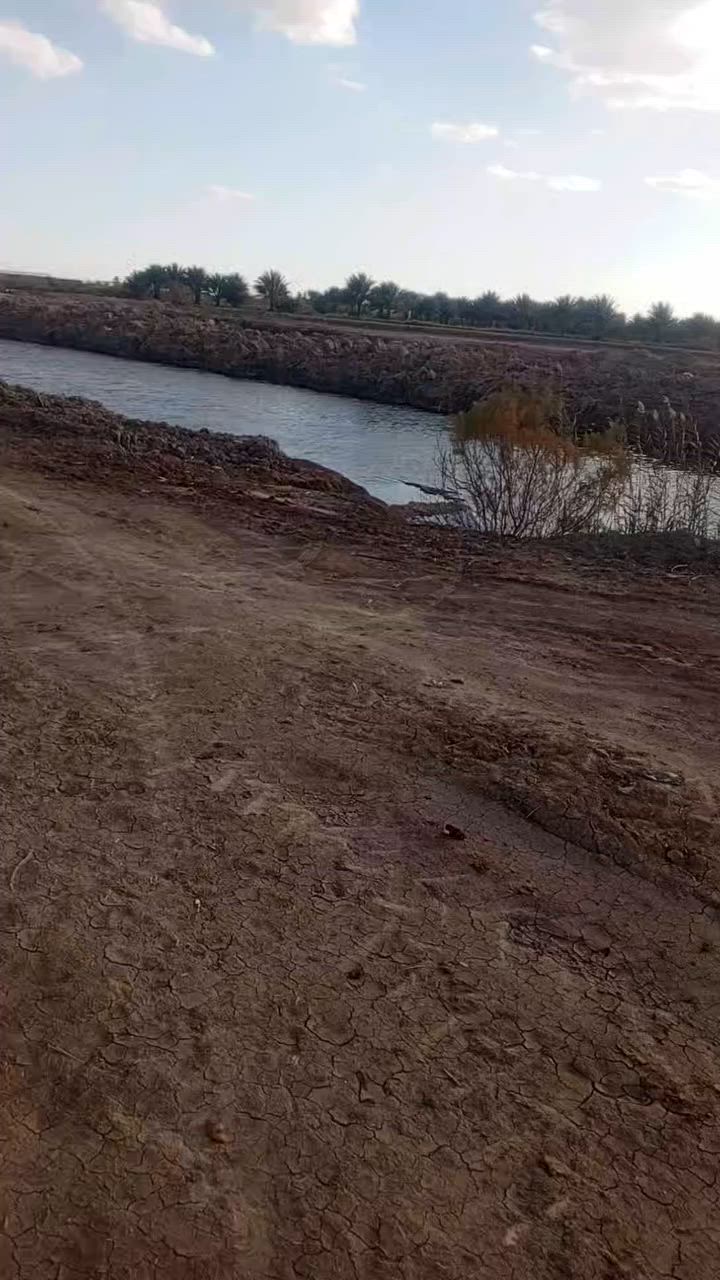 ارض زراعيه للبيع على الحفار ثاني قطعه عن السياحي المساحه 7 دونم طابو 25 مداور على الحفار مباشر كافه الخدمات 
الاستفسار الاتصال على الارقام التاليه 
***********
***********
