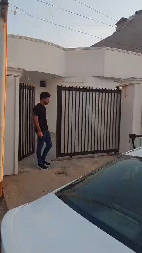 بيت طابو صرف

حي الجامعه ٢٠٠ متر 

للبيع 
***********
***********
