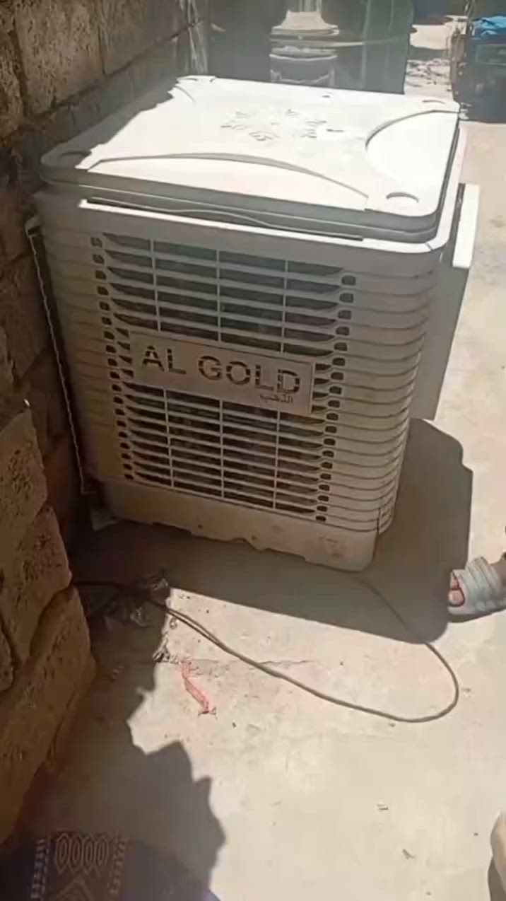 السلام عليكم كشرمبرده بلاستك باب اول للبيع ماطورها محترك سعر قفل 70جسرمهروت***********
