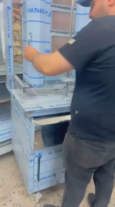 مستعدون لتجهيز المطاعم بكافه المعدات وتصنيع كافه مستلزمات المطابخ والفنادق 
الاستفسار هـ/***********
