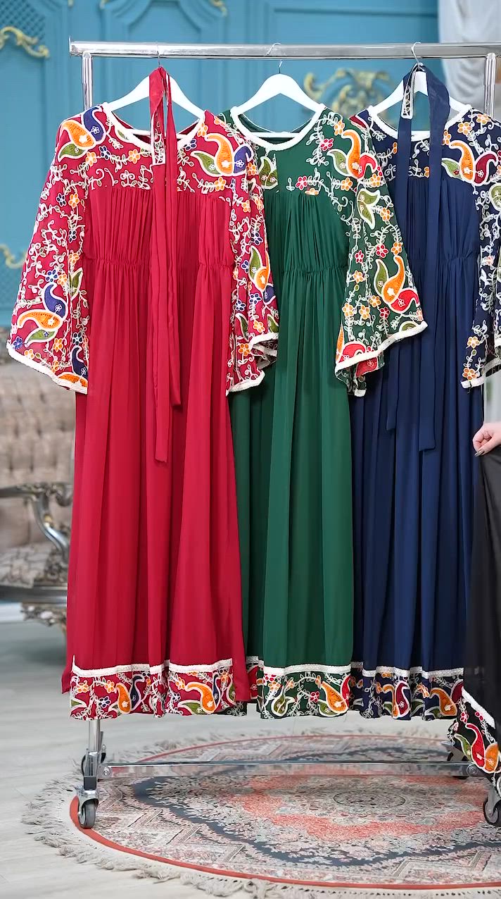 فستان نسائي 
موديل تركي، خامة شيفون، شغل يدوي راقي جداً (شرط الفحص)
الأحجام: L, XL, 2XL 
يلبس من 38 إلى 48
درزن 300 ألف
 مفرد 31 ألف


**إذا كنت صاحب هذا الإعلان وتريد حذفه لأي سبب، رجاءا أرسل رسالة إلى الدعم الفني**