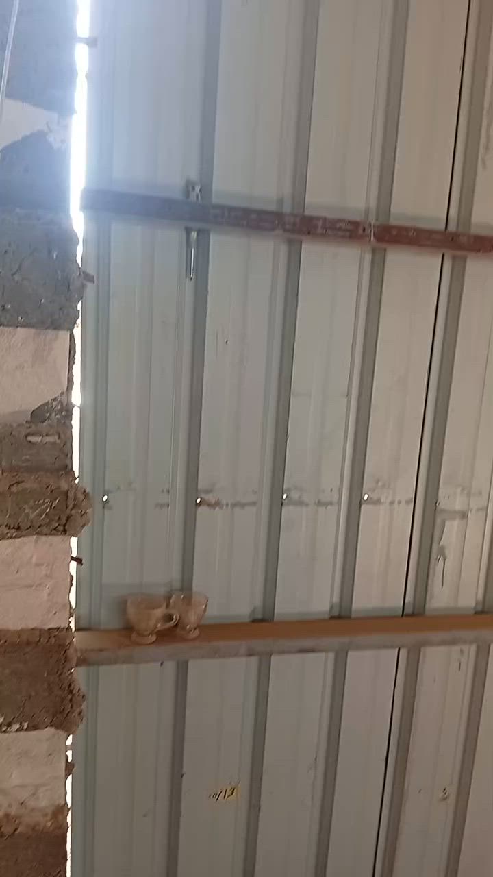 السلام عليكم 
جملون.  250متر. 
جينكو جديد كلش صفر خمسه 
الحديد اثنين ملم.  جسور ثقيل 
بابل. قضاء الهاشميه 
معروض.  12مليون وبي مجال 
***********
