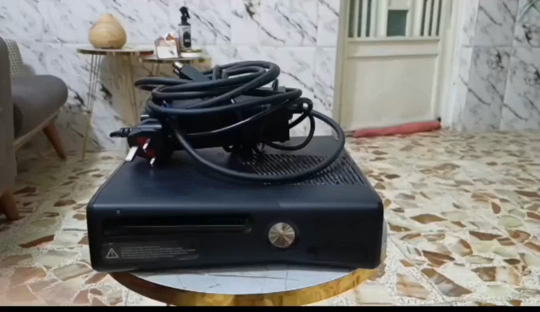 بسم الله الرحمن الرحيم
شباب اكسب بوكس 360 للبي

ماداخل مصلح و لا مفتوح

ونظافه ممتازه

مع ثنين يدات واير 

بيه 119 لعبة

السعر النهائي 60ألف

المكان واسط/قضاء النعمانية 

للمراسله واتس ***********
